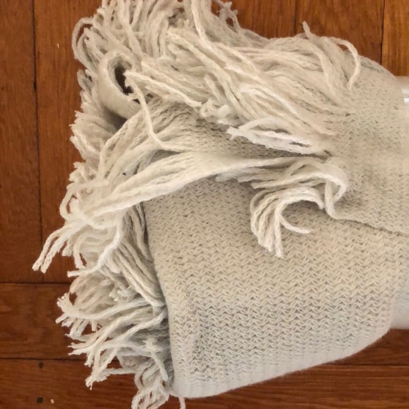 Mark and Graham Gray Fringe Blanket - Picture 3 of 4